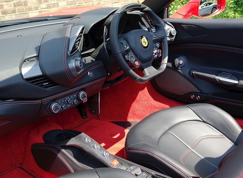 Ferrari 488 Spider 21