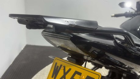 Kawasaki Z ZR750 2005 ONLY 20K NEW MOT SERVICED COMMUTER BIKE 750CC 39