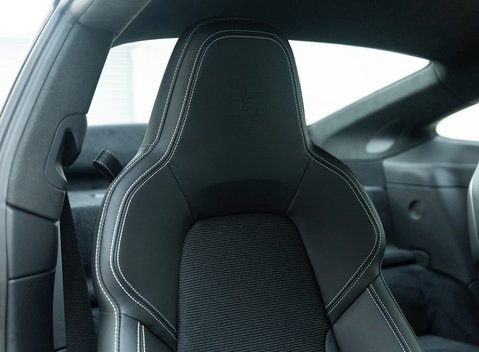 Porsche 911 (992) GT3 Touring 11