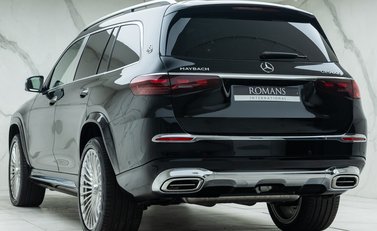 Mercedes-Benz GLS 600 Maybach 10