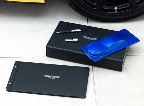 Aston Martin Vantage GT8 33