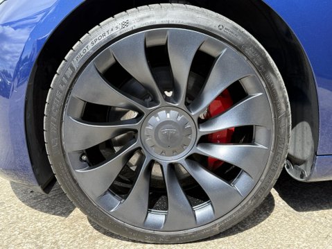 Tesla Model 3 (Dual Motor) Performance Saloon 4dr Electric Auto 4WDE (Performance Upgrade 17