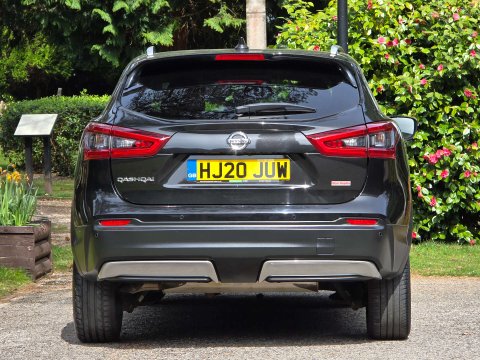 Nissan Qashqai 1.3 Qashqai N-Connecta DiG-T Semi-Auto 5dr 53
