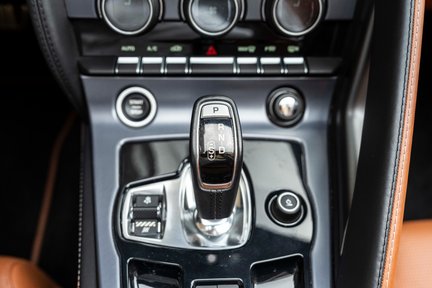 Jaguar F-Type V8 R 27