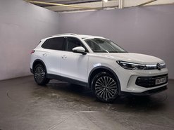 Volkswagen Tiguan 1.5 eTSI MHEV Match SUV 5dr Petrol Hybrid DSG Euro 6 (s/s) (150 ps) Alloys
