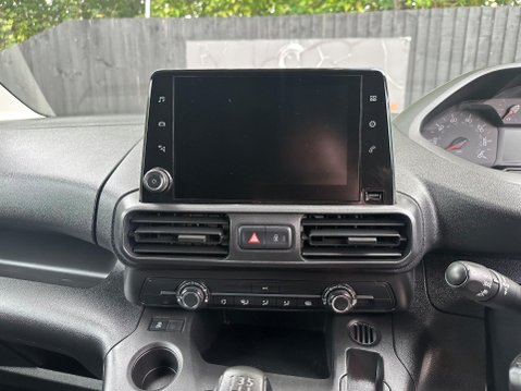 Peugeot Partner BLUEHDI PROFESSIONAL PREMIUM L1 23