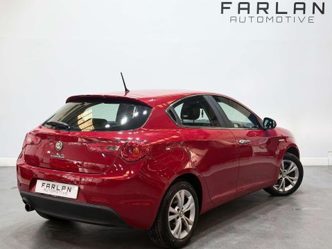 Alfa Romeo Giulietta 1.4 TB MultiAir Lusso Hatchback 5dr Petrol Manual Euro 5 (s/s) (170 bhp) 5