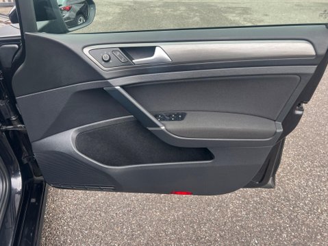 Volkswagen Golf 1.4 TSI BlueMotion Tech SE DSG Euro 5 (s/s) 5dr 28