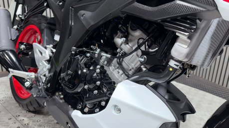 Suzuki GSX-S GSX 125 S 2024 ONLY 1K STUNNING 15BHP LEARNER 125CC SPORT 31