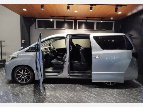 Toyota Alphard 2.4 GS, G Sport by Gazoo Racing 7