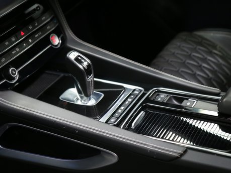 Jaguar F-Pace SVR AWD - Stunning Example with Sliding Panoramic Roof Service History