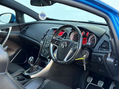 Vauxhall Astra 2.0 Astra VXR 3dr 31