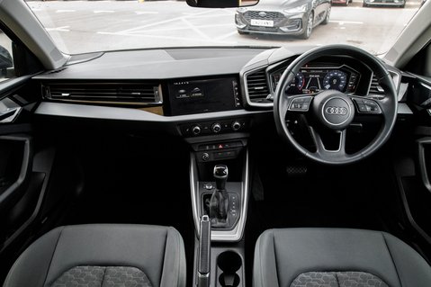 Audi A1 SPORTBACK TFSI SPORT 3