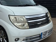 Nissan Elgrand AUTECH 26