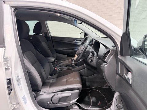 Hyundai TUCSON 1.6 GDi SE Nav Euro 6 (s/s) 5dr 9