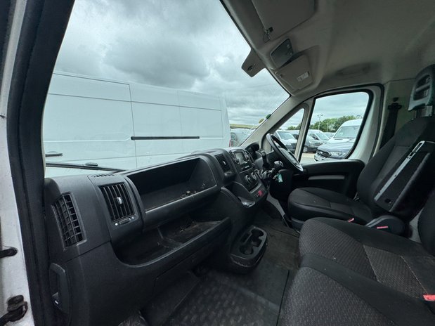 Peugeot Boxer Tipper LWB L3 335 Air Con Nav EURO 6 12
