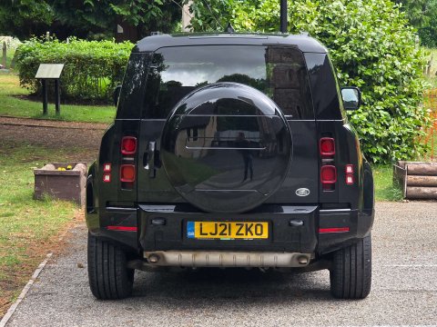 Land Rover Defender 2.0 Defender X-Dynamic HSE Auto 4WD 5dr 22