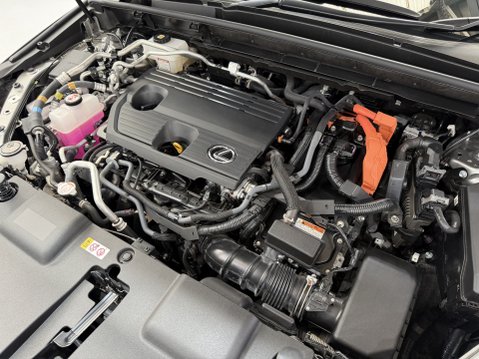 Lexus NX 450H PLUS TAKUMI 17