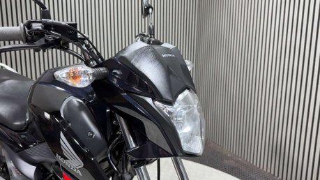 Honda CB GLR125 2018 ONLY 8K MOT OCTOBER 2027 125CC LEARNER BIKE 24