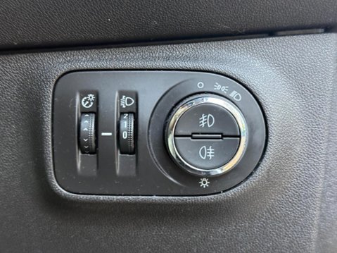 Vauxhall Corsa 1.2i Design Euro 6 5dr 15