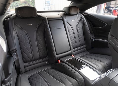 Mercedes-Benz S Class S65 Coupe 13