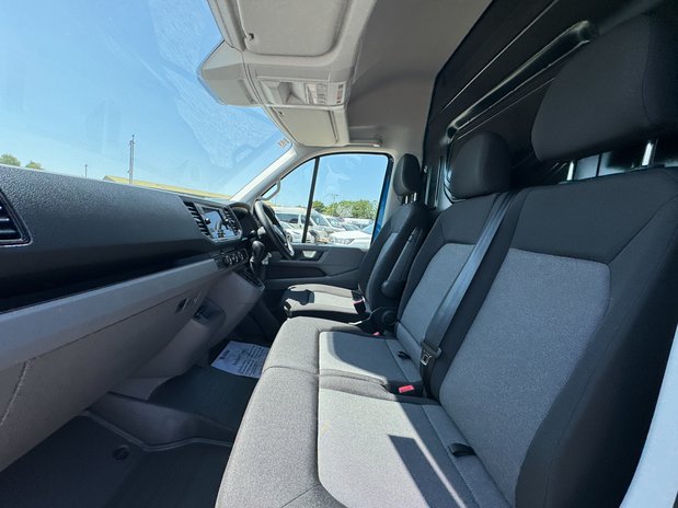 Volkswagen Crafter AUTO LWB L3H2 High Roof Trendline Cam EURO 6 13