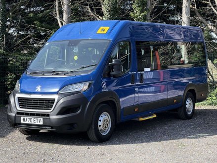 Peugeot Boxer HDI 440 L4H2 17-SEAT NON-D1 MINIBUS LITE WITH PASSENEGER LIFT. ULEZ E6