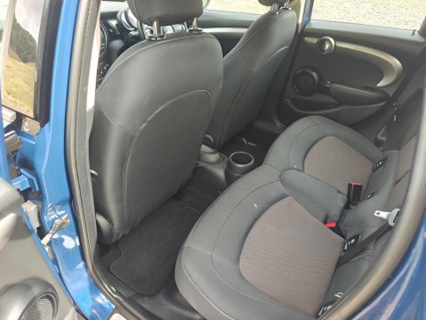 Mini Hatch 1.5 Cooper Auto Euro 6 (s/s) 5dr 28