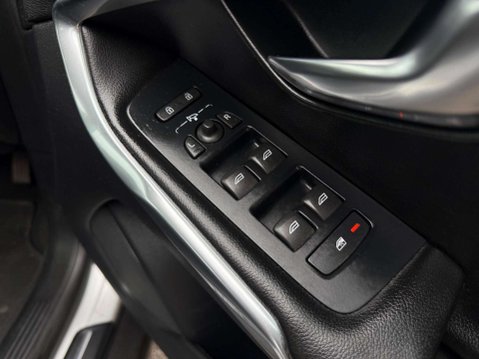 Volvo V40 2.0 D2 Lux Euro 6 (s/s) 5dr 46