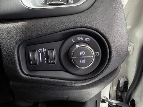 Jeep Renegade 1.4T MultiAirII Limited Euro 6 (s/s) 5dr 29