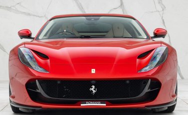 Ferrari 812 Superfast 25