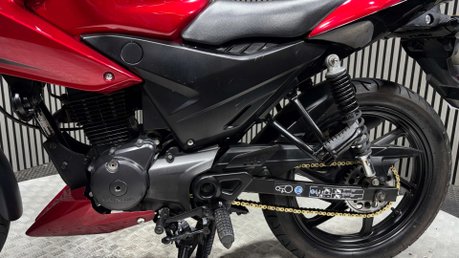 Honda CBF125 CBF125 2013 ONLY 16K 1 FORMER OWNER MOT WARRANTY 125CC 30