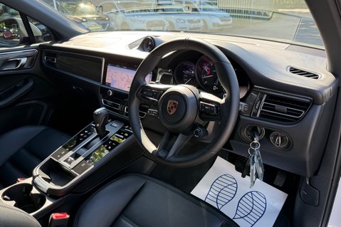 Porsche Macan GTS PDK - PAN ROOF -BOSE -360 CAMS -MEMORY PK - CRAYON 39