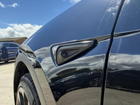 Tesla Model Y (Dual Motor) Long Range SUV 5dr Electric Auto 4WDE (384 bhp) 46