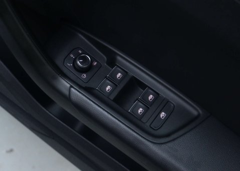 Audi A1 1.0 A1 Sportback 30 TFSI S Line Semi-Auto 5dr 41