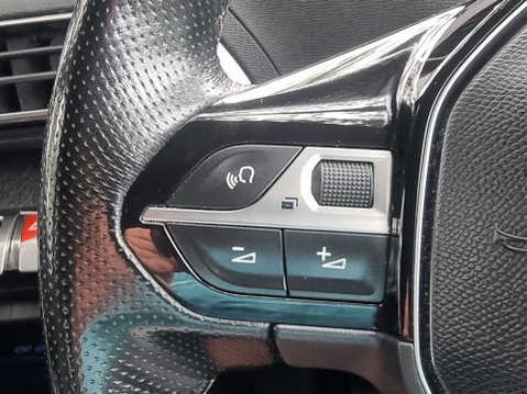 Peugeot 5008 PURETECH S/S GT LINE 51
