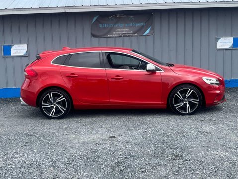 Volvo V40 2.0 D2 R-Design Pro Euro 6 (s/s) 5dr 19