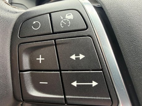 Volvo XC60 2.0 D4 R-Design Lux Nav Auto Euro 6 (s/s) 5dr 17