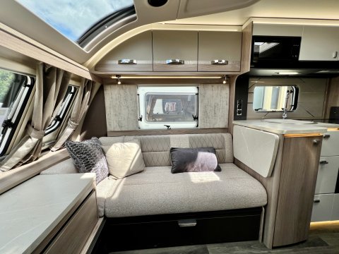 Swift Challenger Exclusive 560 SE 16