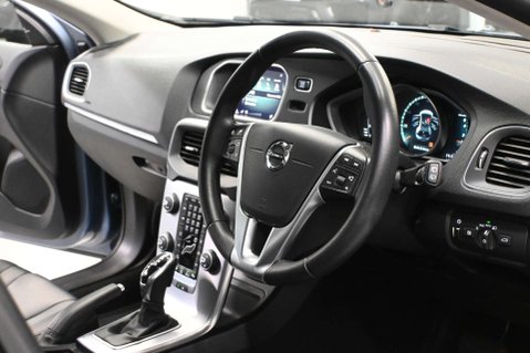 Volvo V40 1.5 V40 Inscription Edition T3 Auto 5dr 26