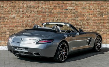 Mercedes-Benz SLS GT Roadster 9