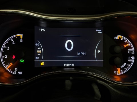 Jeep Grand Cherokee V6 CRD OVERLAND 11