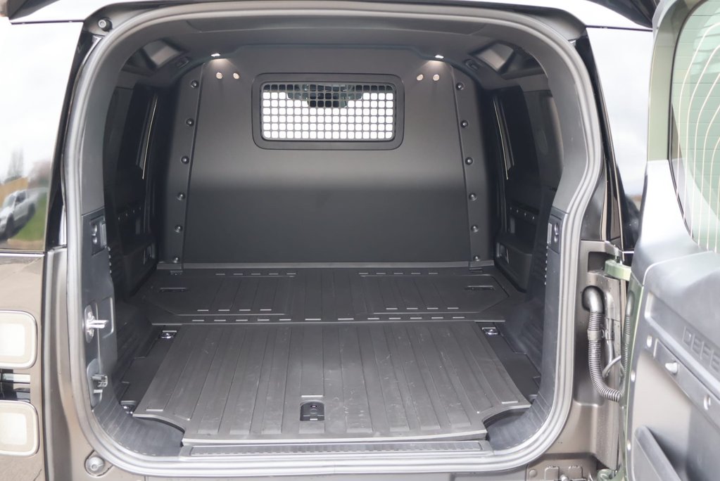 Land Rover Defender 110 BRAND NEW HARD TOP X-DYNAMIC 250 S STYLED AT SEEKER 28