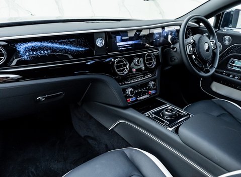 Rolls-Royce Spectre 18