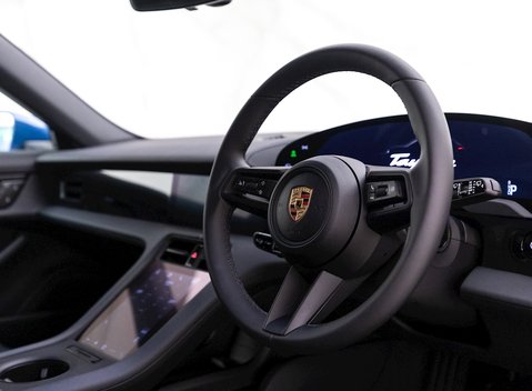 Porsche Taycan 4 Cross Turismo 9