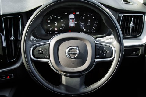 Volvo XC60 D4 MOMENTUM 20