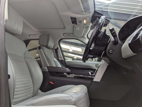 Land Rover Discovery 2.0 Discovery Luxury HSE SD4 Auto 4WD 5dr 52