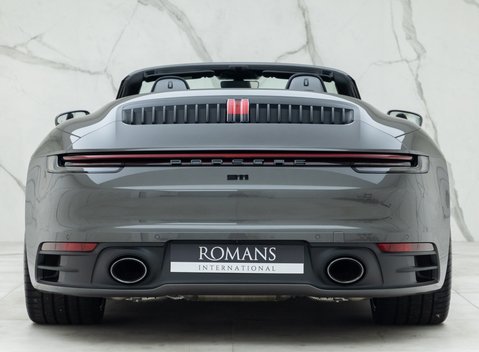 Porsche 911 Carrera S Cabriolet (992) 8