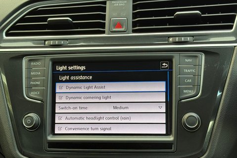 Volkswagen Tiguan R-LINE TDI BMT 4MOTION DSG -RARE LEATHER -DYNAUDIO -TOWBAR -APPLE CARPLAY  48