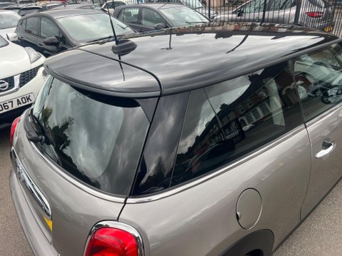 Mini Hatch 1.5 Cooper Euro 6 (s/s) 3dr 14